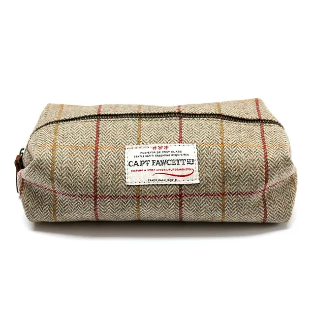 captain-fawcett-tweed-wash-bag-cf-318-trousse-de-toilette-en-tweed-britannique-a image 1