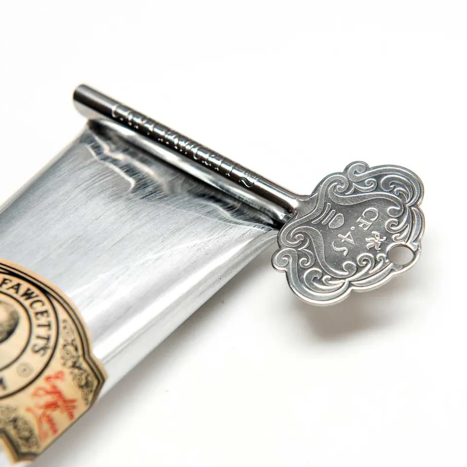 captain-fawcett-metal-tube-key-cl-de-tube-en-acier-inoxydable-pour-extraire-les- image 1