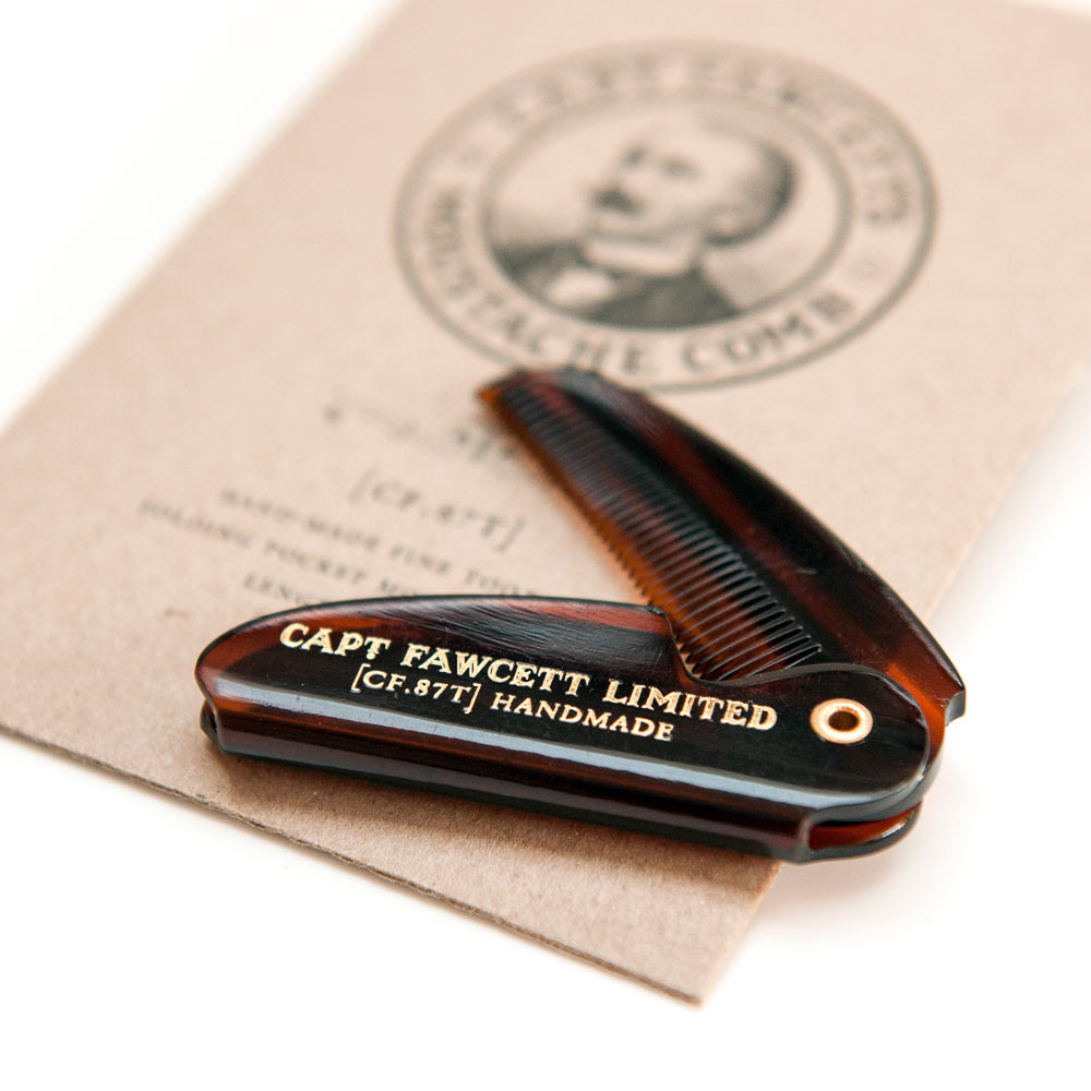 captain-fawcett-folding-pocket-moustache-comb-cf-87t-peigne-moustache-pliant-fin image 4