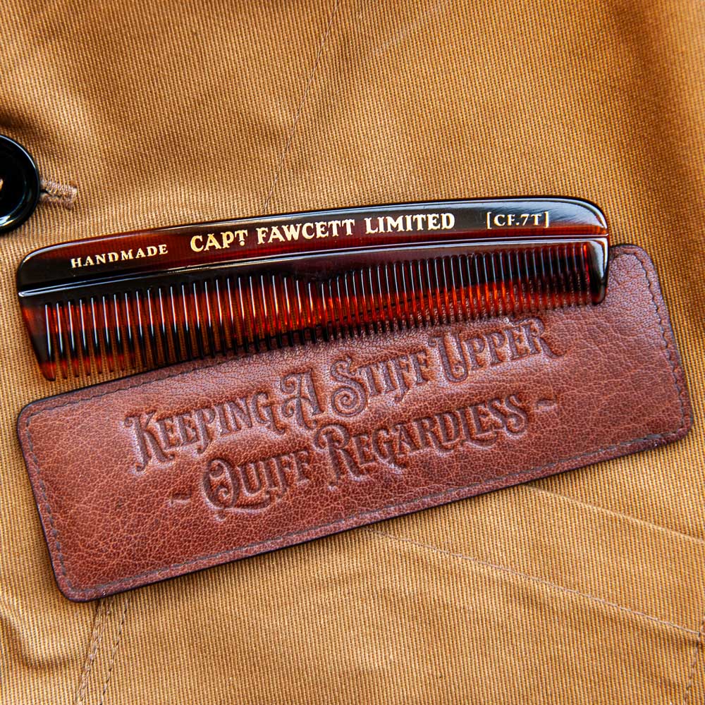 captain-fawcett-hair-comb-with-leather-case-peigne-cheveux-fin-dans-une-housse-e image 1