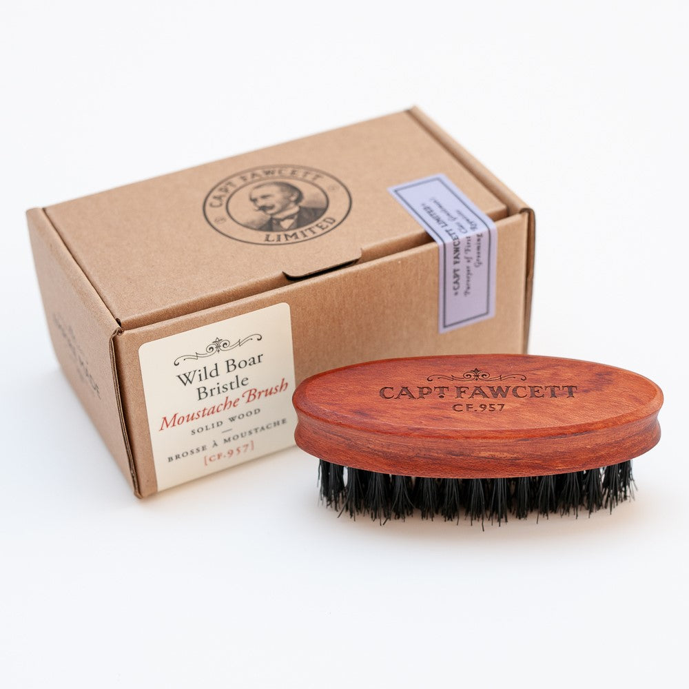 captain-fawcett-wild-boar-bristle-moustache-brush-cf-957-brosse-moustache-en-soi image 3