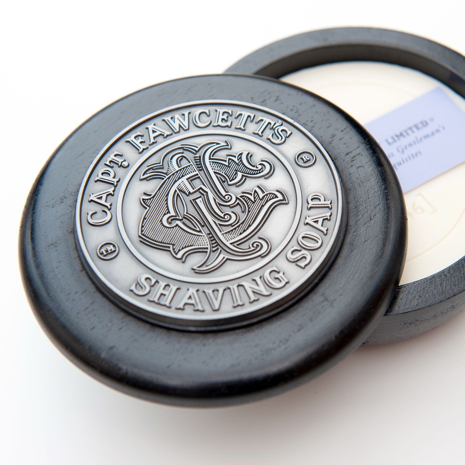 captain-fawcett-expedition-reserve-luxurious-shaving-soap-savon-de-rasage-parfum image 3