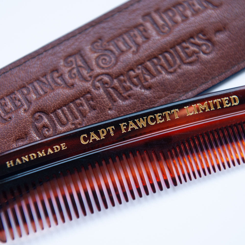 captain-fawcett-hair-comb-with-leather-case-peigne-cheveux-fin-dans-une-housse-e image 3